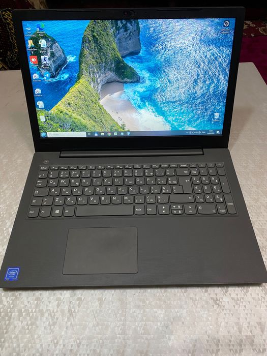 Lenovo Noutbook.