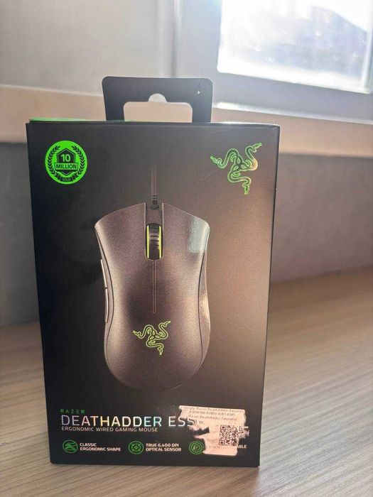 Новая игровая мышь Deathadder essential в черном цвете