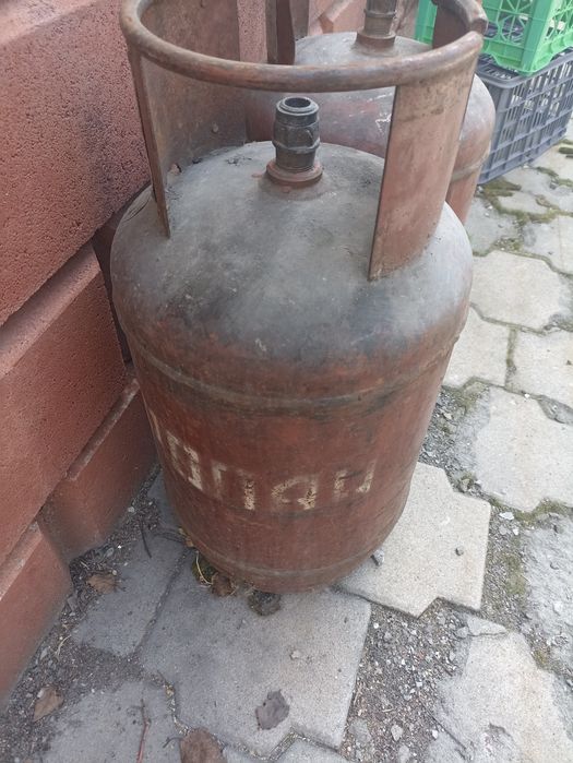 Продам газовые баллоны ,2 шт