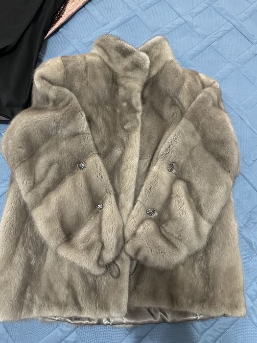 Продам шубу в идеальном состояний