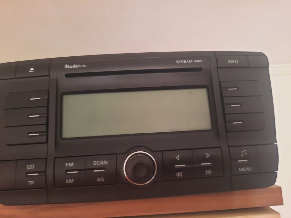Casetofon original Skoda Octavia 2 decodat