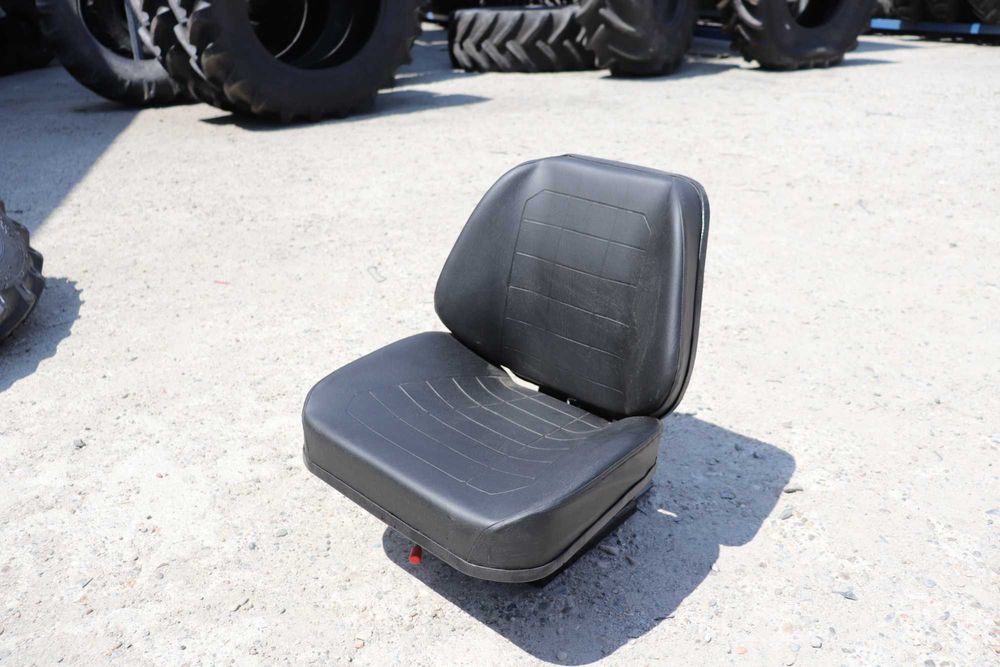 Scaun Tractor U445 Nou cu reglaj si amortizor Livrare Rapida