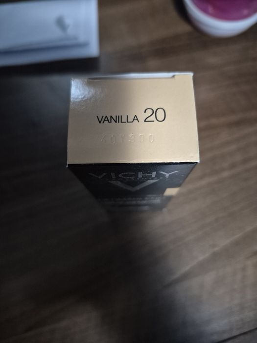 Fond de ten Vichy Dermablend SPF28 20