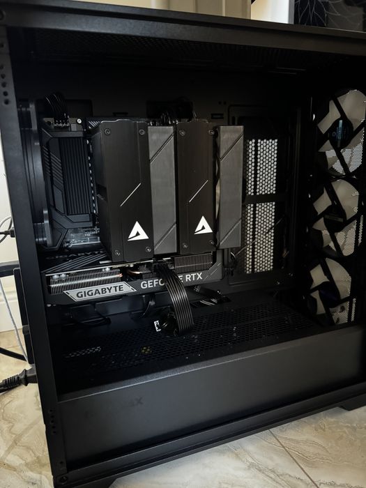 NOU. Calculator gaming RTX5060 ti 16gb, Ryzen 5 9600x