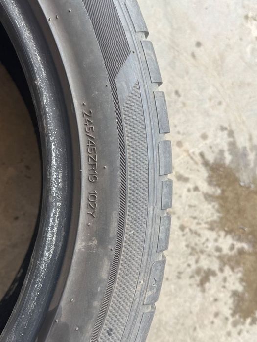 Vând 2 anvelope 245/45/19 hankook de vară ca noi
