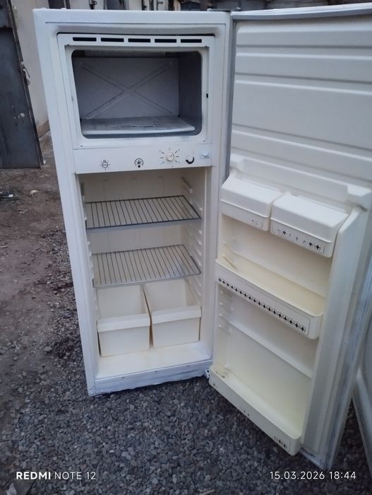 Продаётся холодильник снежинка