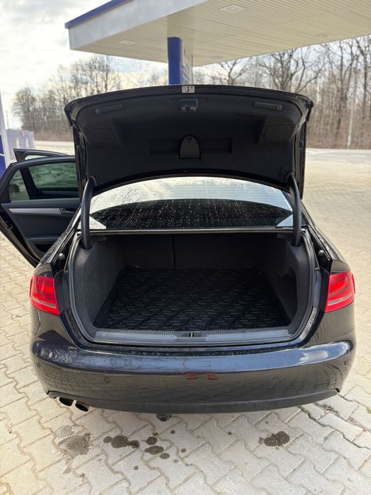 Vând/schimb Audi A4 B8