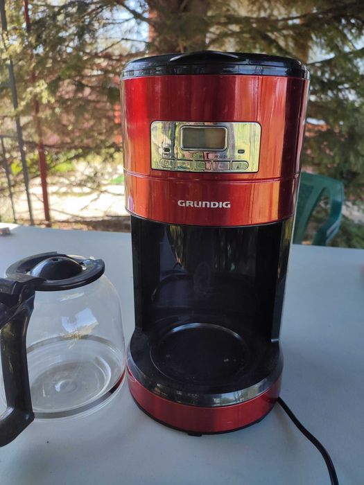 Cafetieră cu Timer Grundig KM 6330 - Te trezești cu cafeaua gata!