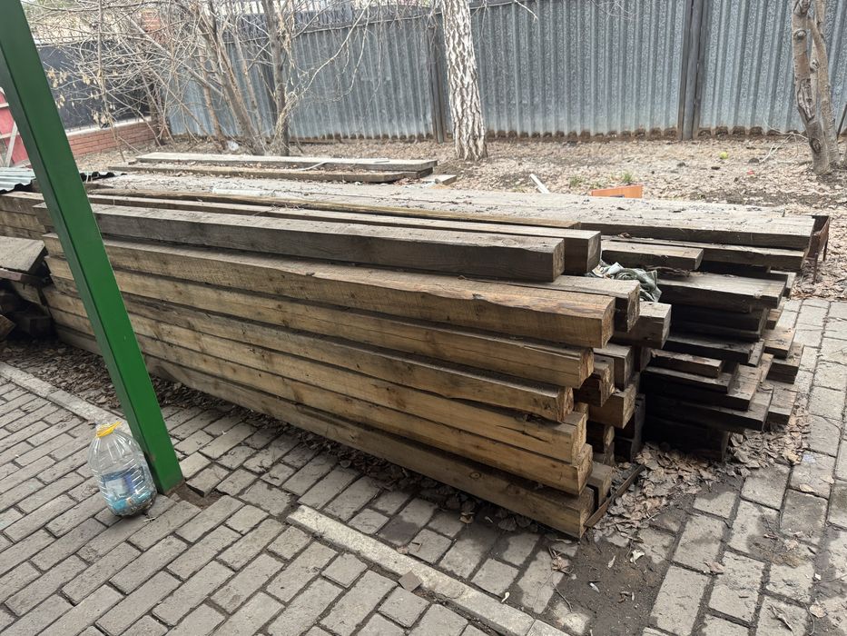 Лес, сруб, доски