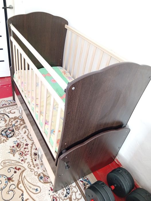 Кровать детская продам