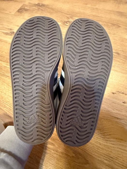 Маратонки adidas