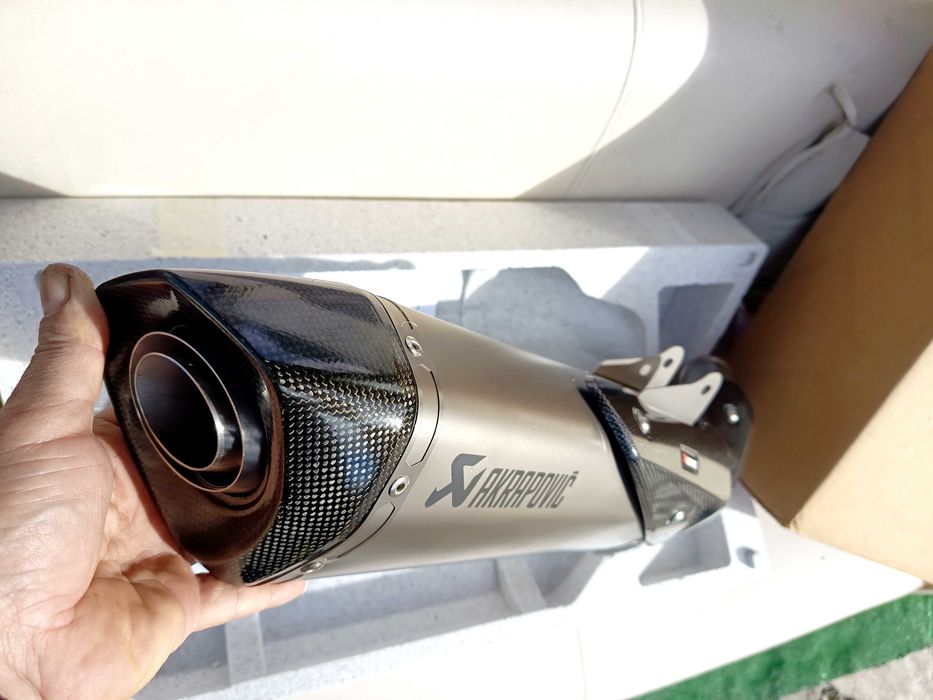 Akrapovic Акрапович ауспуси НОВИ  оригинални