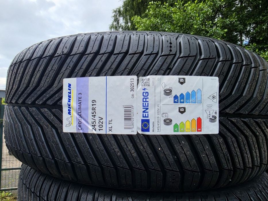 Michelin CrossClimate 3 245/45R19