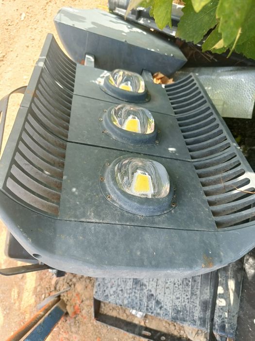 Лед прожекторы на улицу