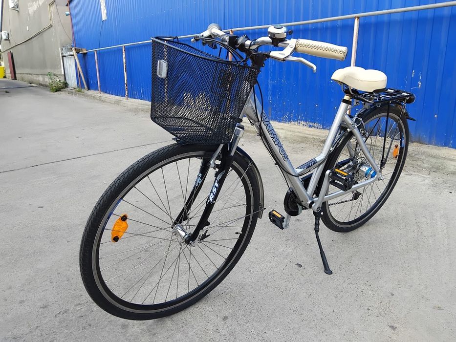 Vând bicicleta din aluminiu pentru damă