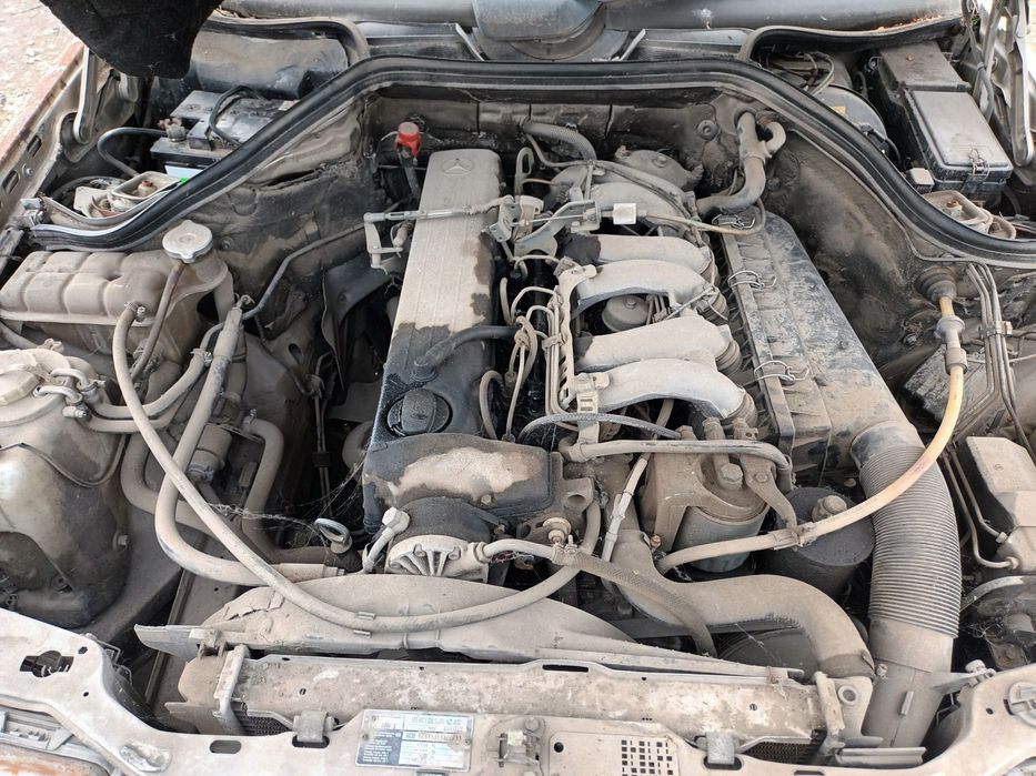 Dezmembrari  Mercedes-Benz W124  1993  > 1995 E 300 D (124.131) Motor