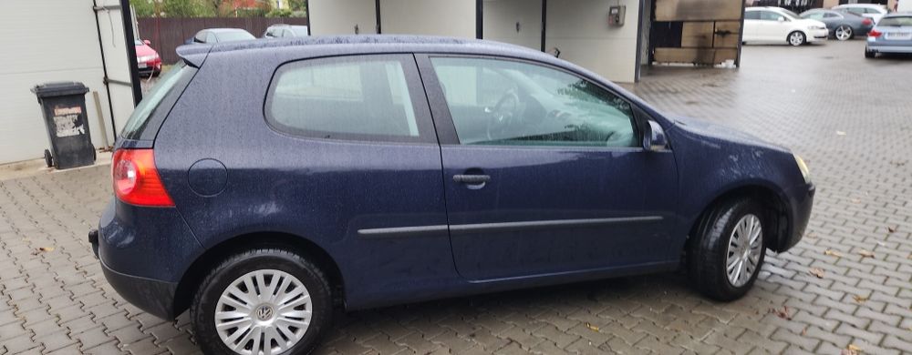 Vand golf 5 an 2004