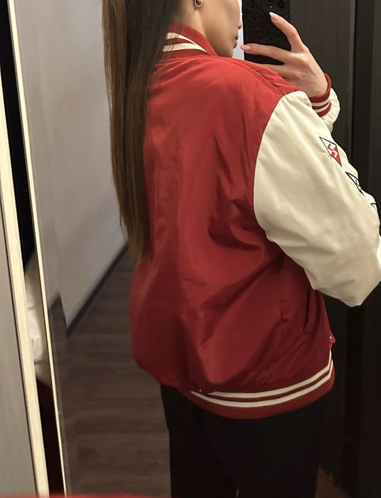 Продам бомбер в идеале, размер подходит s,m,l