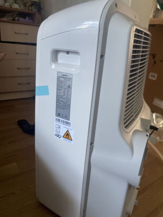Мобильный кондиционер воздуха Midea
