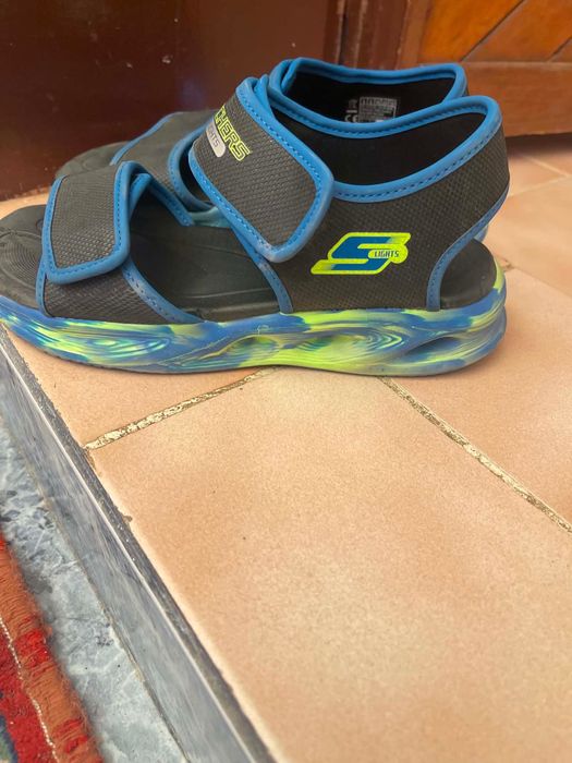 SKECHERS- детски сандали