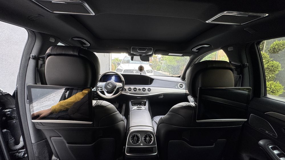 Mercedes-Benz S560 Maybach