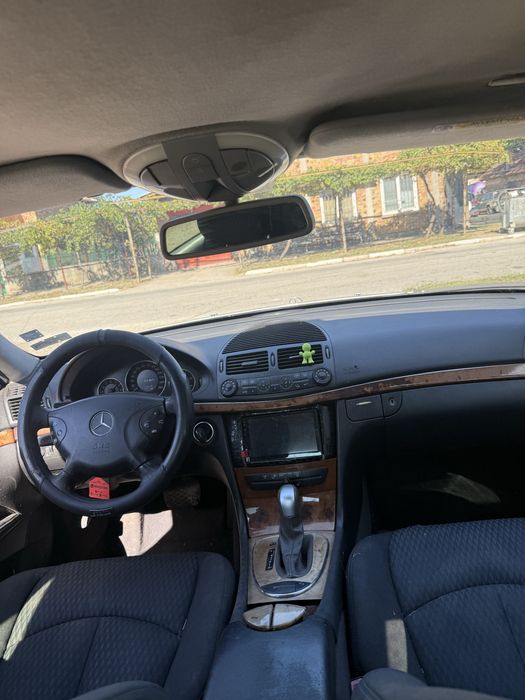 Mercedes e270 2.7 на части