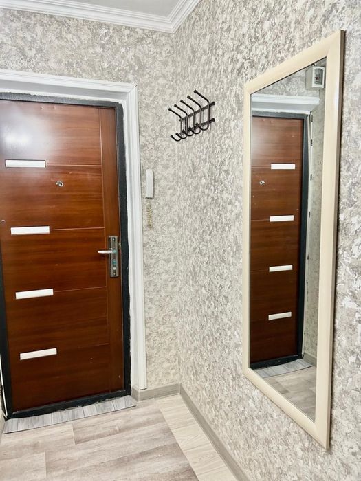 Срочно продаи квартиру  с мебелью !
