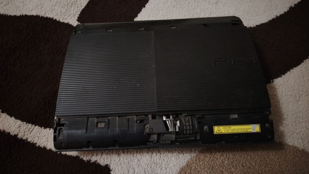 Продам прошитую playstation 3 super slim