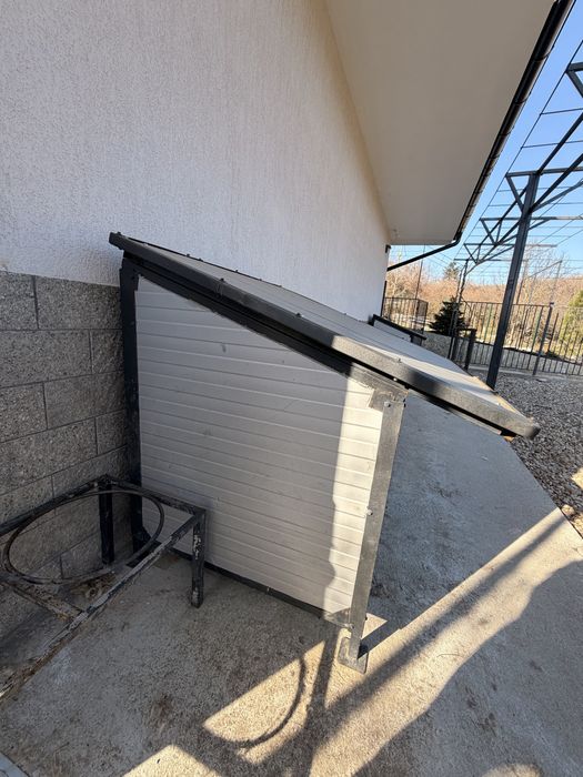 Coteț câine talie medie/mare – rezistent, izolat, ușor de curățat