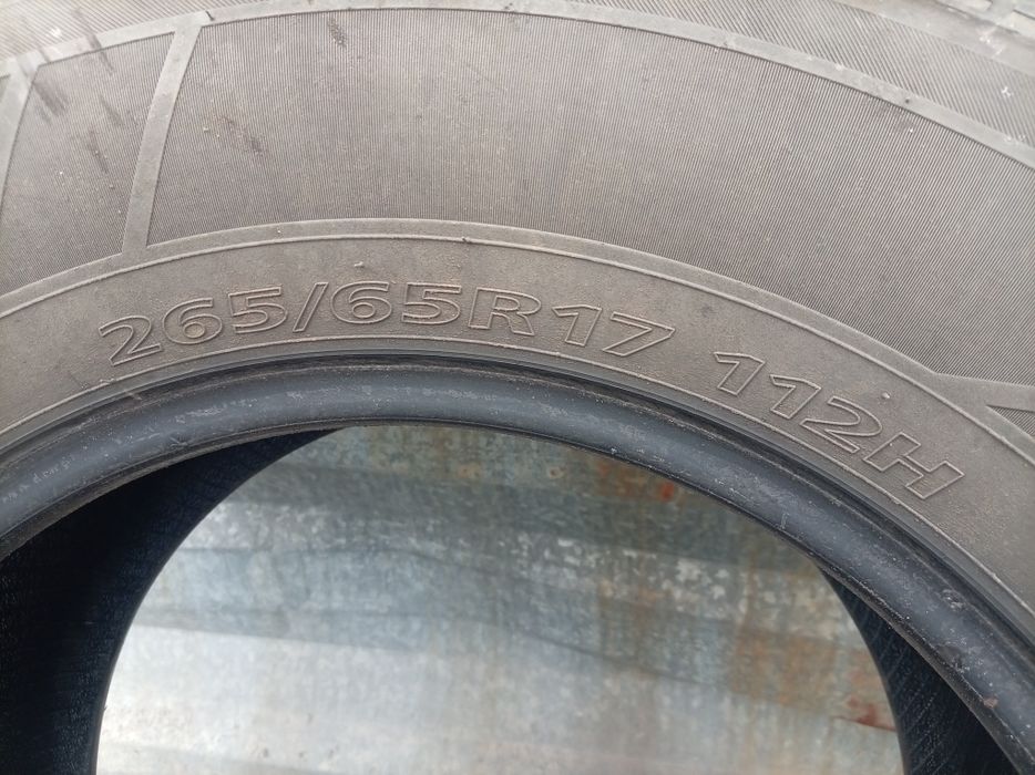 Продам шины на Прадо