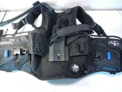 Компенсатор на плаваемост Dacor Talon Scuba BC BCD Размер М Вградено тегло