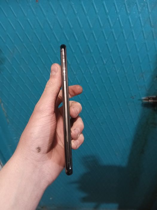 продам iPhone Xs Max