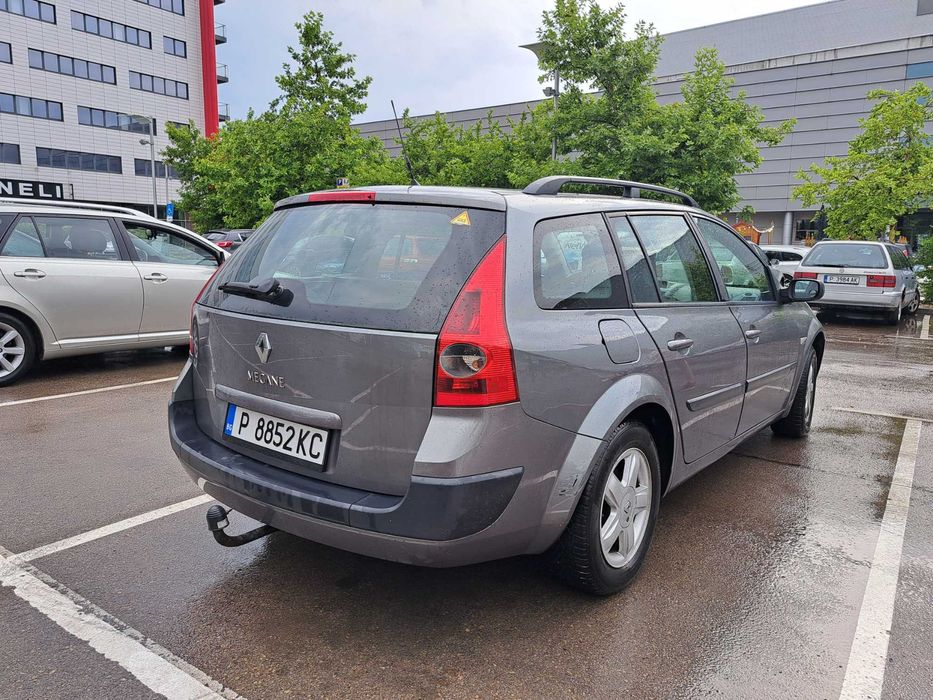 Продавам Renault Megane 2005 година ,газ бензин работещ климатик.