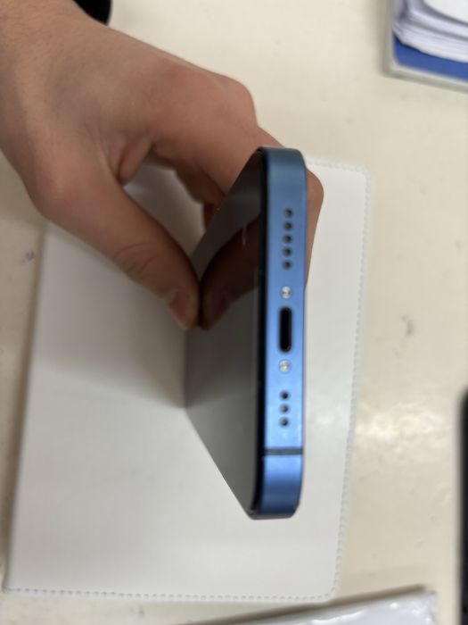 iPhone 13 blue 128gb