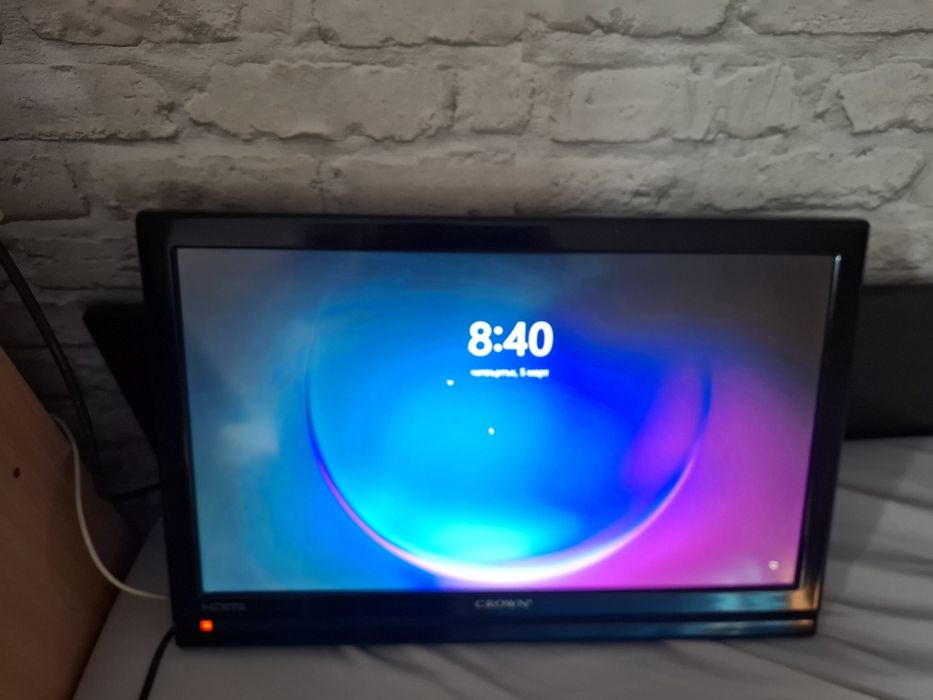 ТелевизорCROWN 24