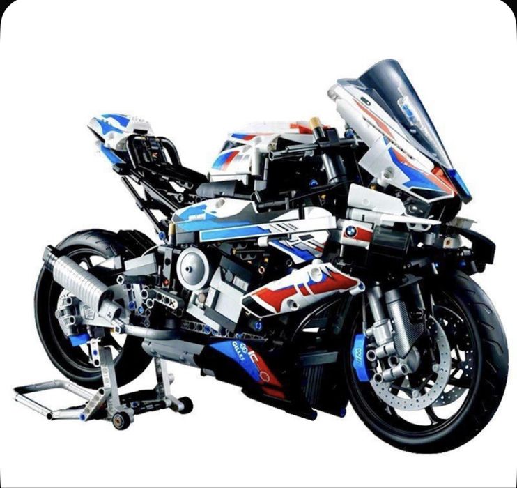 Лего мотоцикл, собранный.