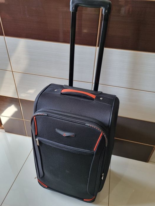 Troler voiaj SIROCCO cu două roti 60x40x25  material textil negru