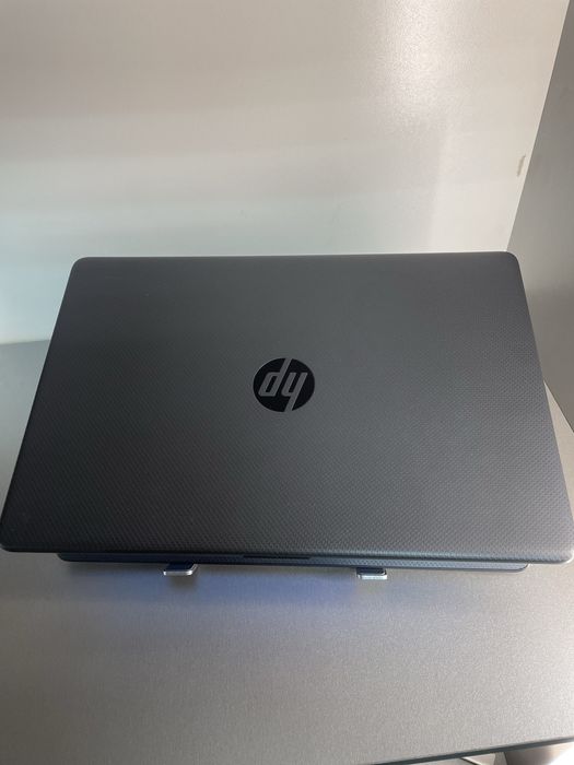 Офисный Ноутбук HP