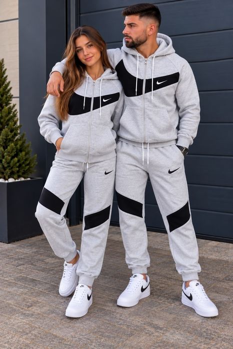 Trening vătuit unisex la oferta