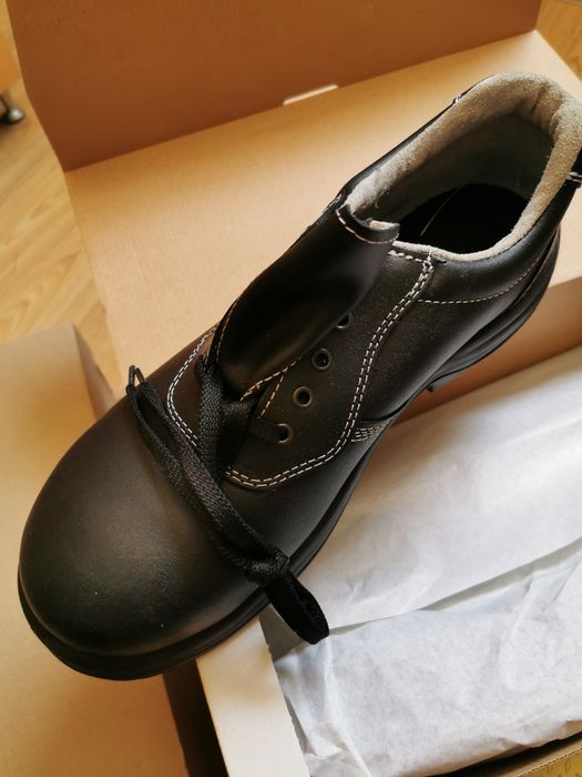 Нови обуки ! Нови обувки.