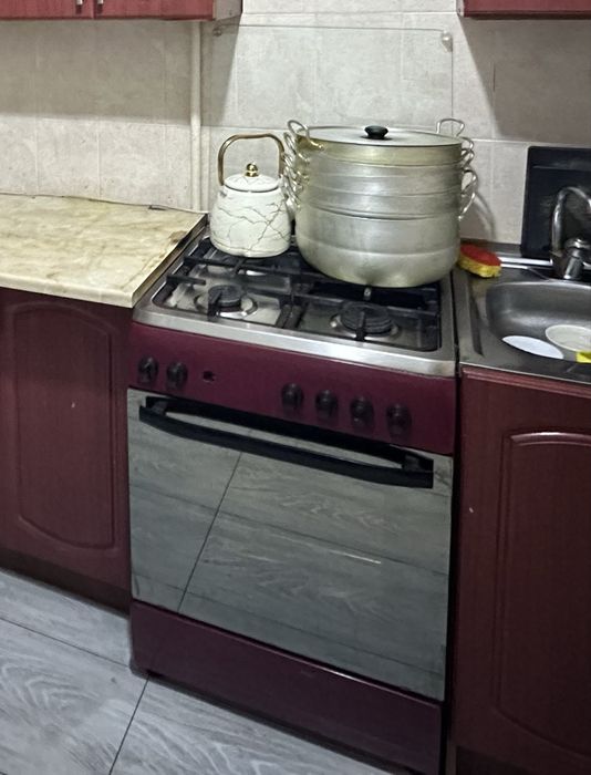Продам бу газ.плиту