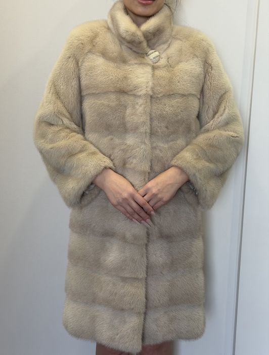 Продам норковую шубу