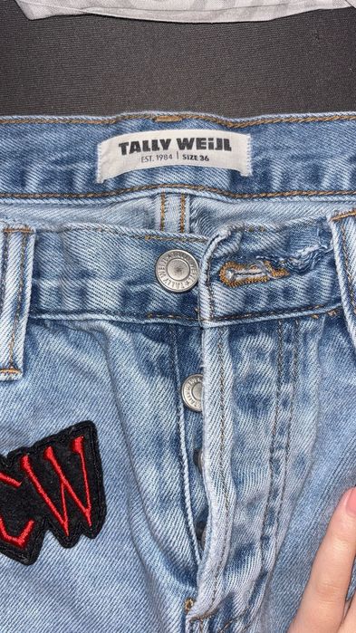 Уникални дънки с нашивки – размер 36/S