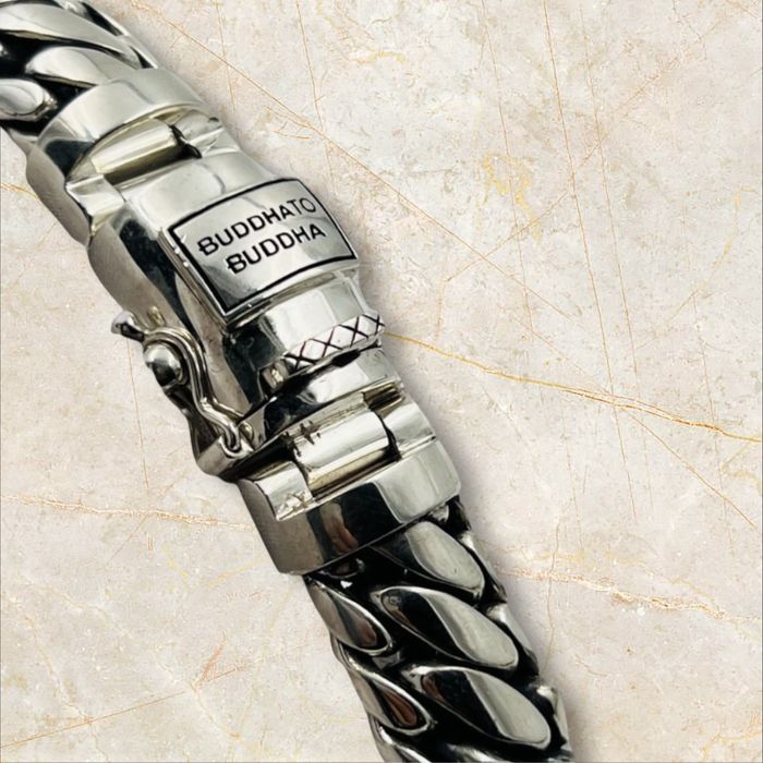 Buddha TO Buddha The BEN medium вечна сребърна гривна