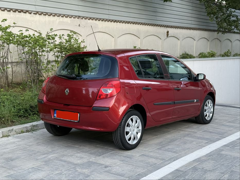 Renault Clio Unic Proprietar 1.4 16V 98 cp benzina cu climatronic