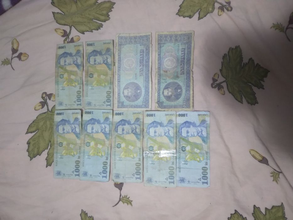 Vând lot de 9 bancnote vechi romanesti ieftin la 270 de lei toate