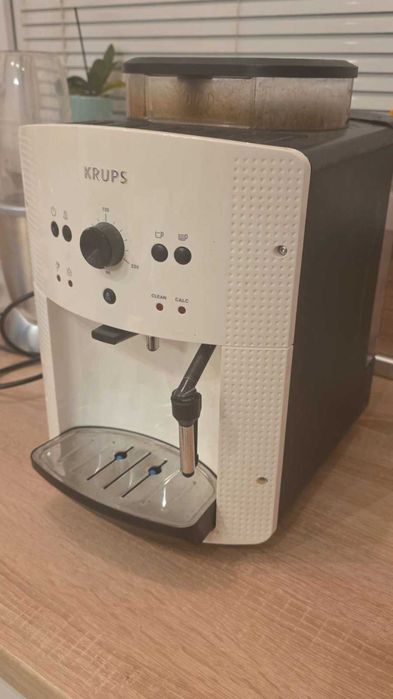 Кафе машина под налягане, Krups, Пластмаса/Метал, 1450W 50HZ