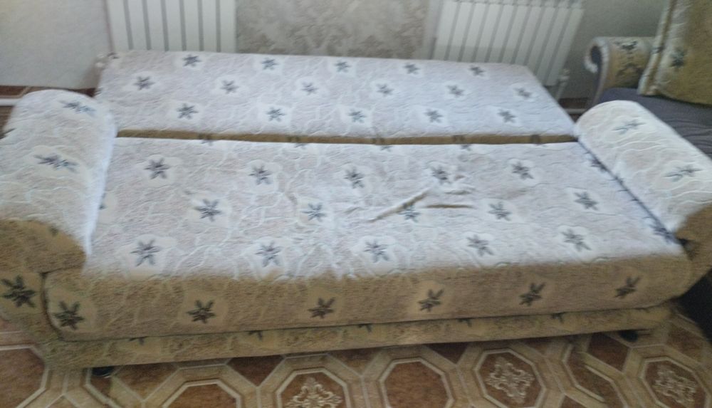 Продам диван книжку