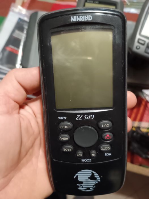 Продавам сонар.  -2 бр -Garmin Eco  -150   и GPS Garmin 72