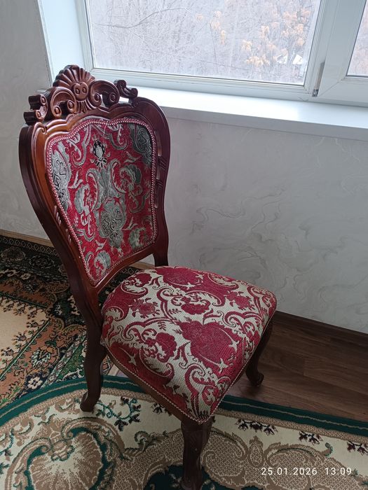 Стулья хорошего качества ,в хорошем состоянии продаю из за переезда 16